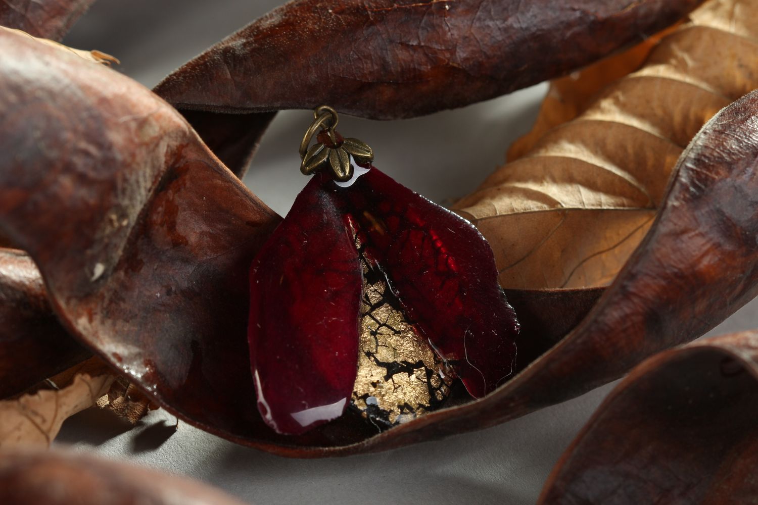 Handmade epoxy resin pendant botanic jewelry designer jewelry present for girls photo 1