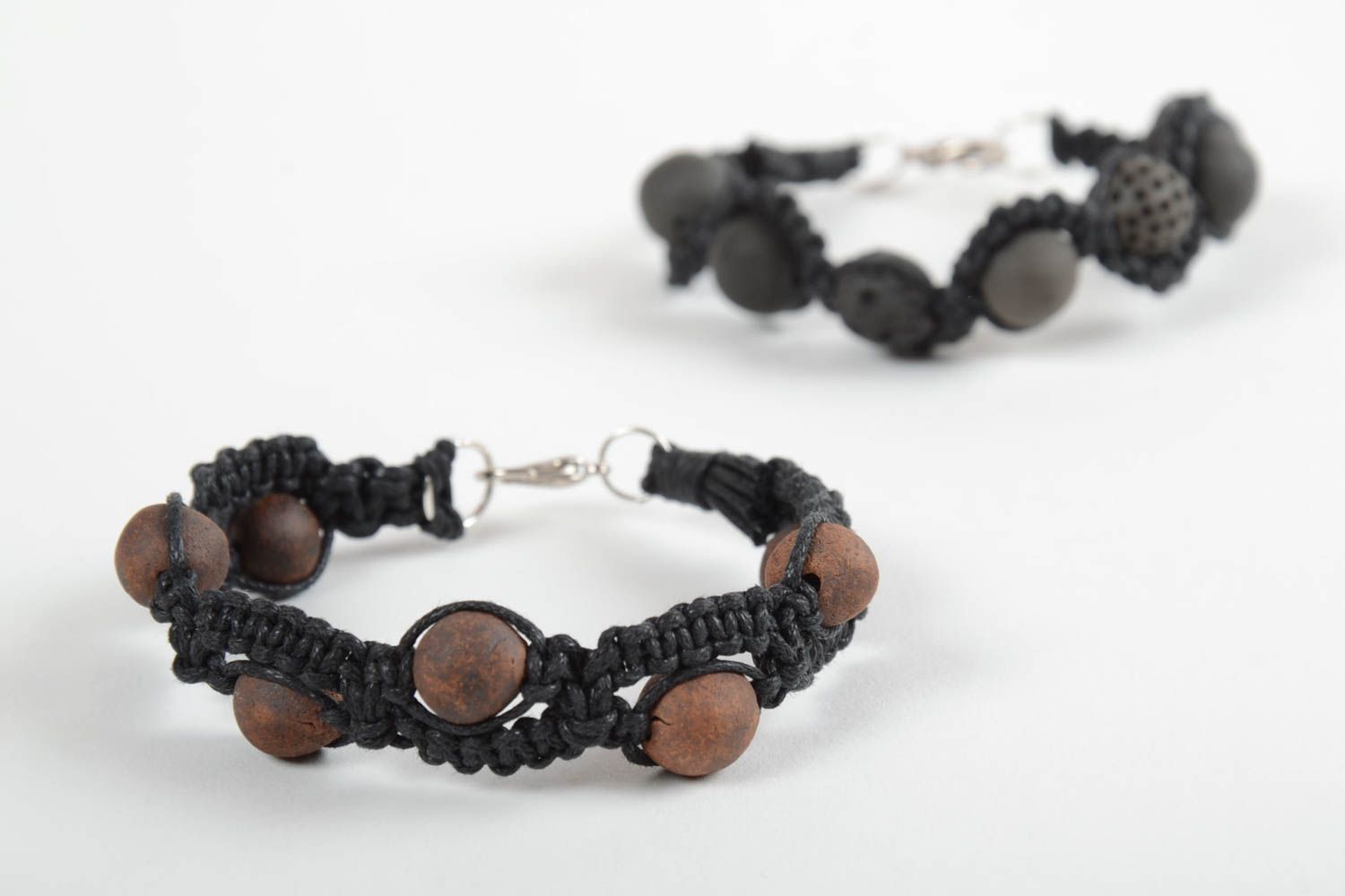Bracelets textiles 2 Bijoux fait main tressé noir perles argile Cadeau original photo 5