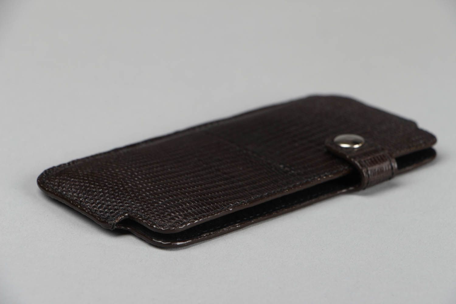 Leather phone case photo 2