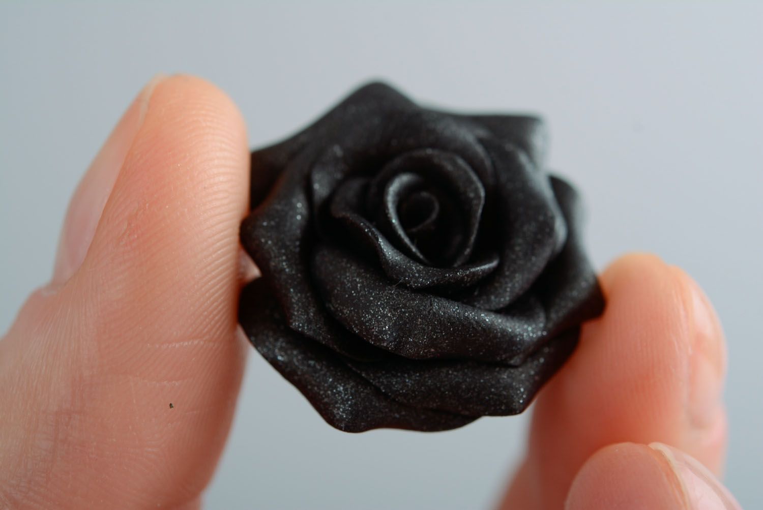 Серьги-гвоздики Черная роза фото 3