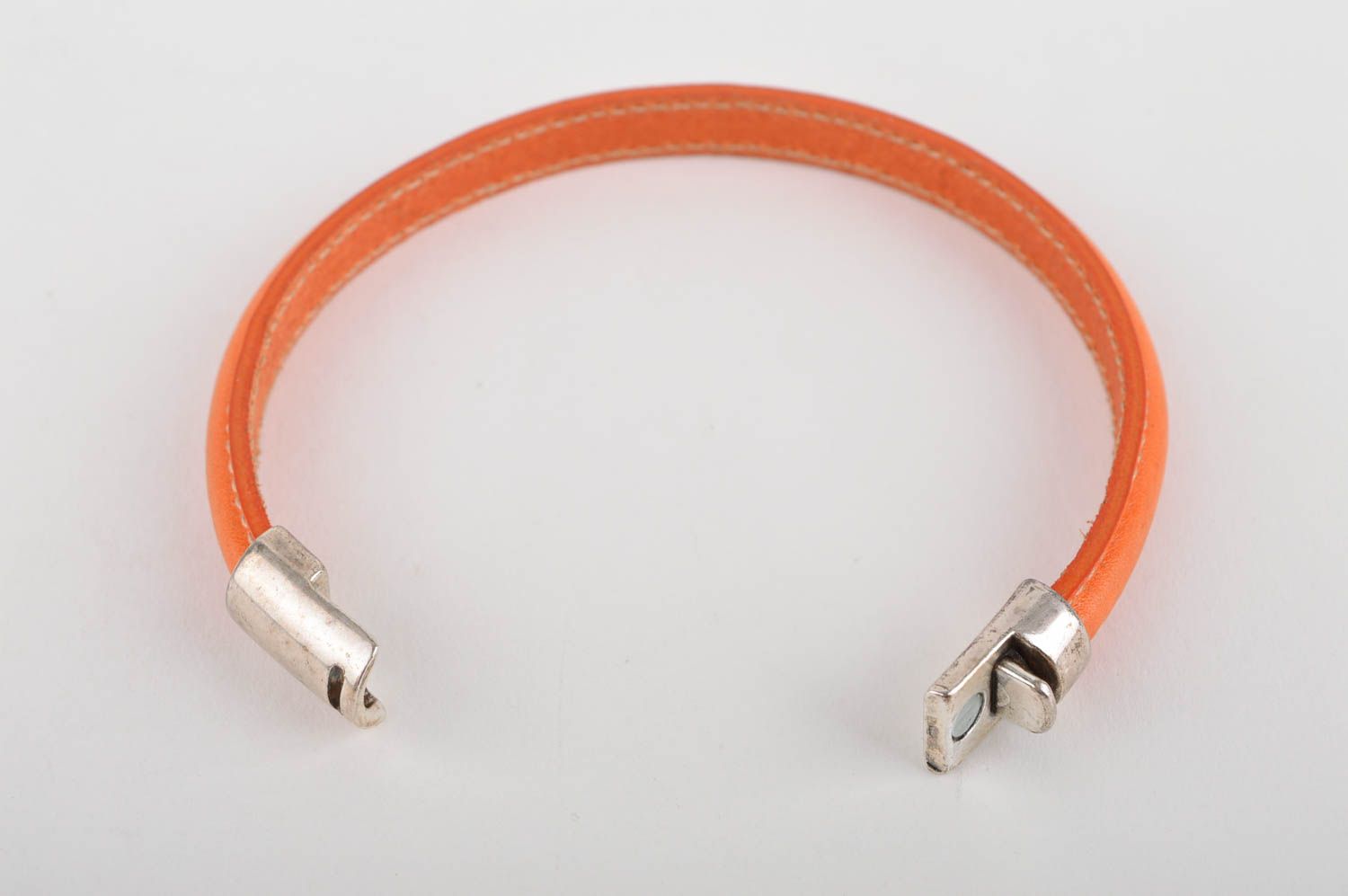 Bracelet fin Bijou fait main en cuir orange design simple Cadeau pour femme photo 5