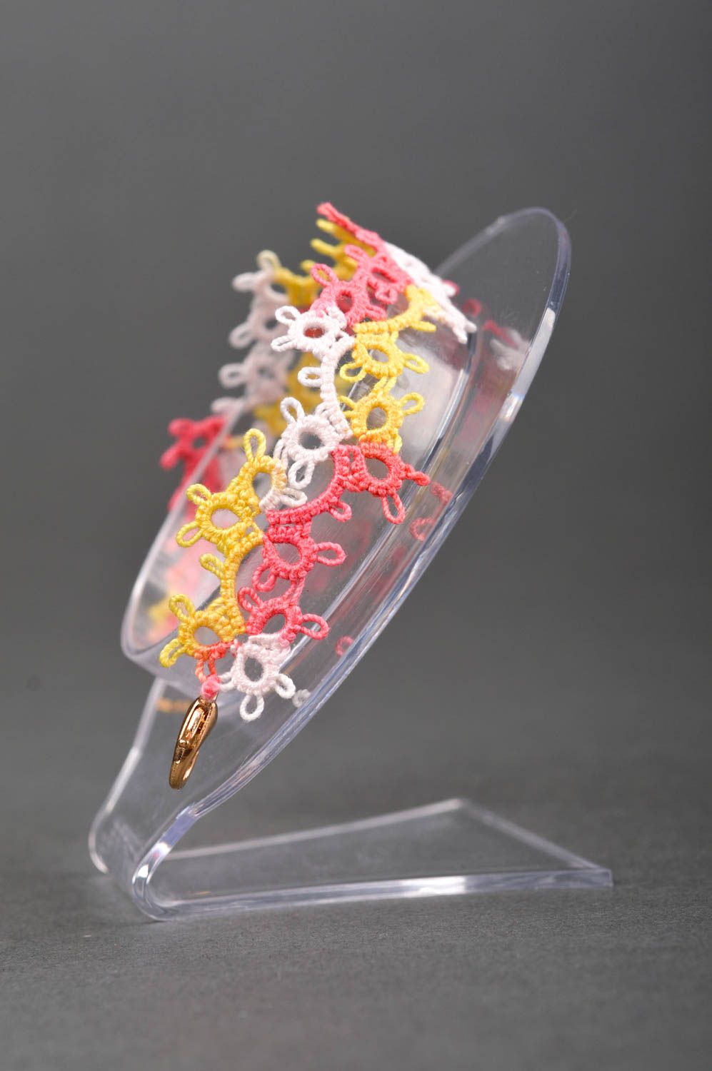 Браслет ручной работы разноцветное украшение фриволите браслет из ниток нежный фото 4