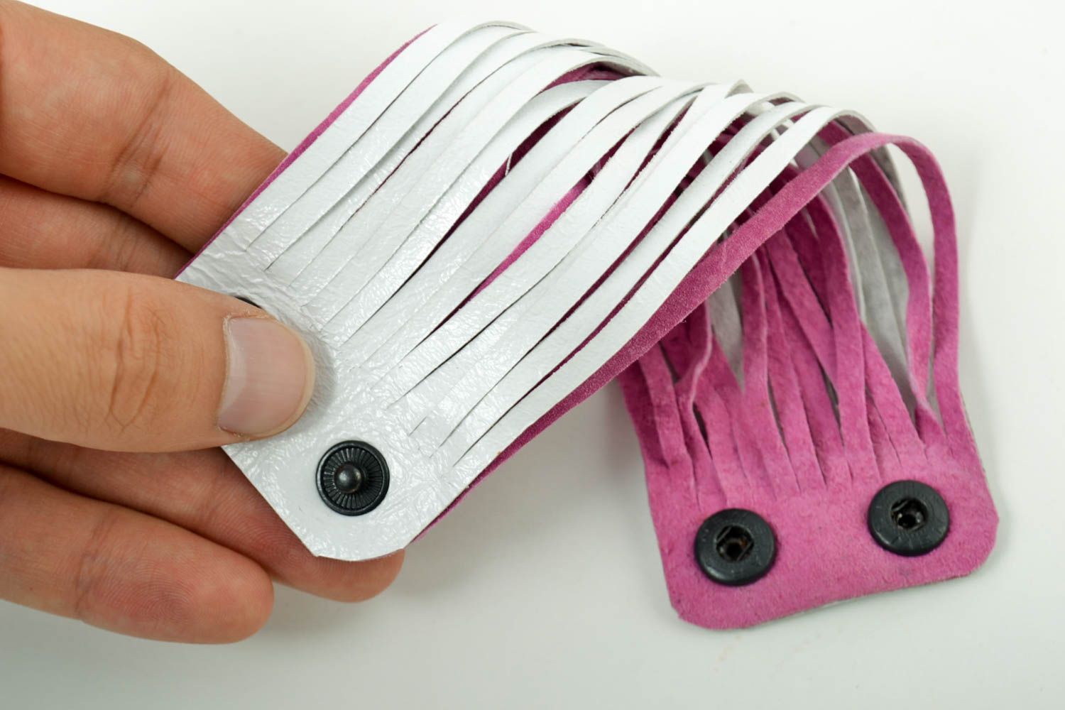 Handmade breites Leder Armband Designer Schmuck Accessoire für Frauen rosa weiß  foto 5