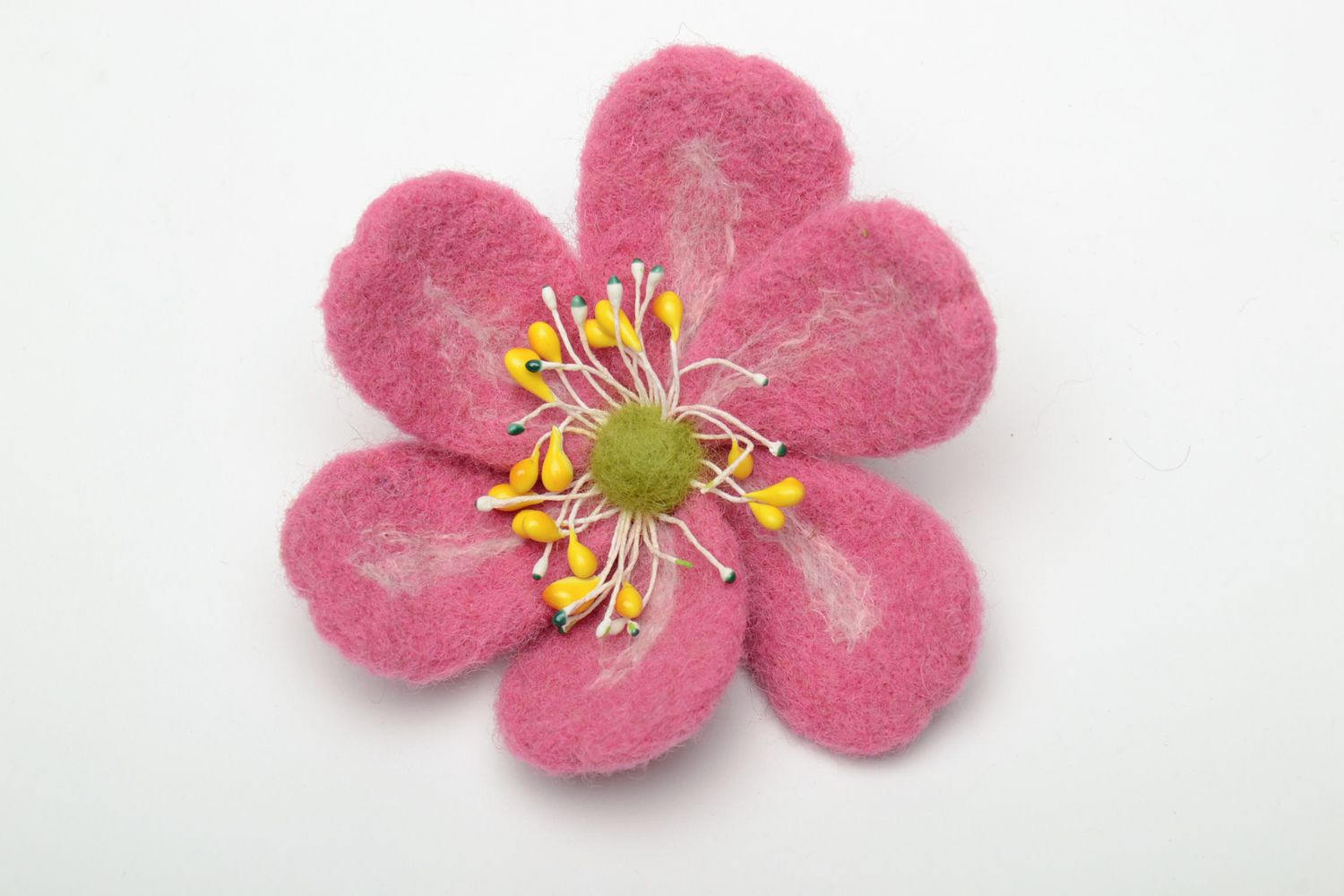 Designer felted wool brooch in the shape of pink flower photo 3