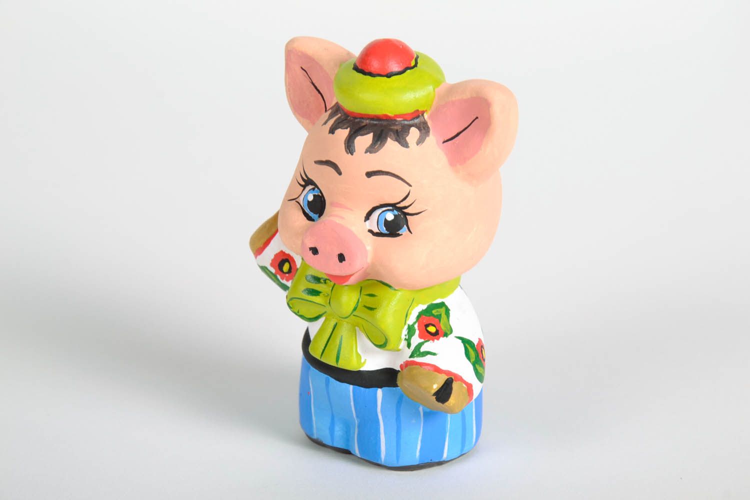 Decorative statuette of a pig photo 3