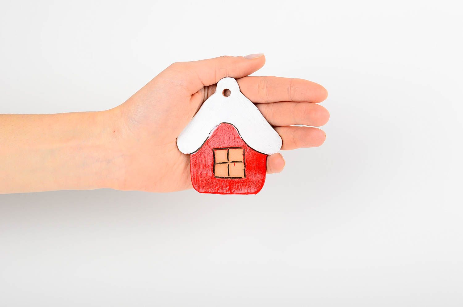 Игрушка на елку хэнд мэйд декор для дома глиняная игрушка в виде красного домика фото 2