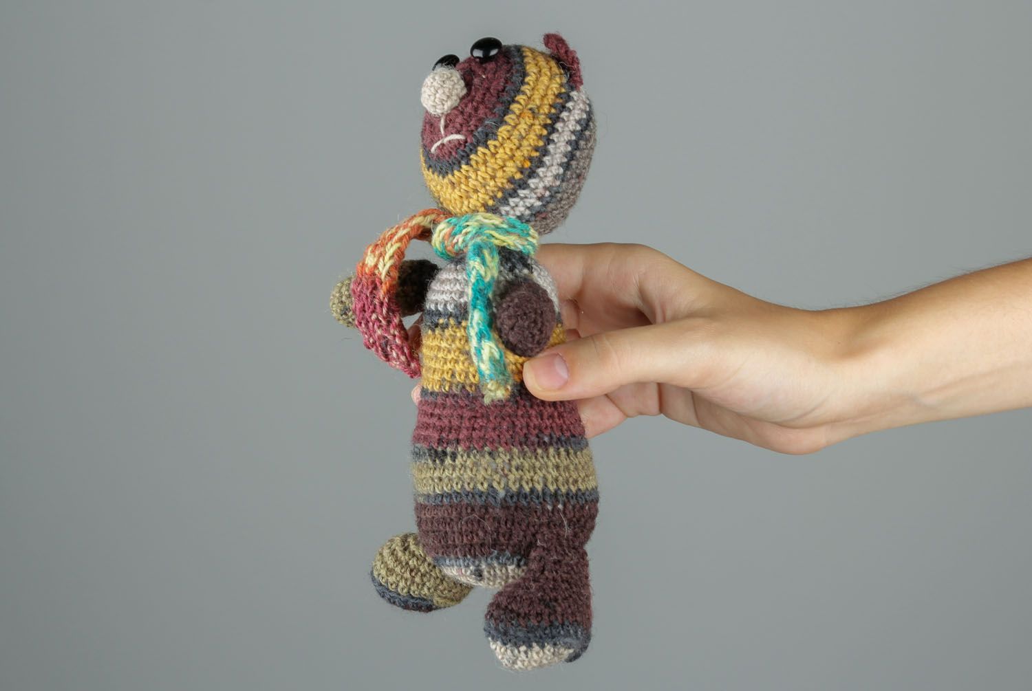 Giocattolo a maglia fatto a mano pupazzo a forma di gatto a uncinetto
 foto 2