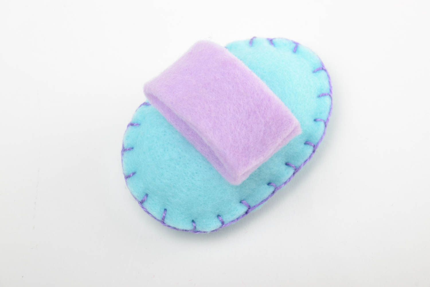 Anillo para cubiertos y servilletas artesanal de fieltro de color azul foto 4