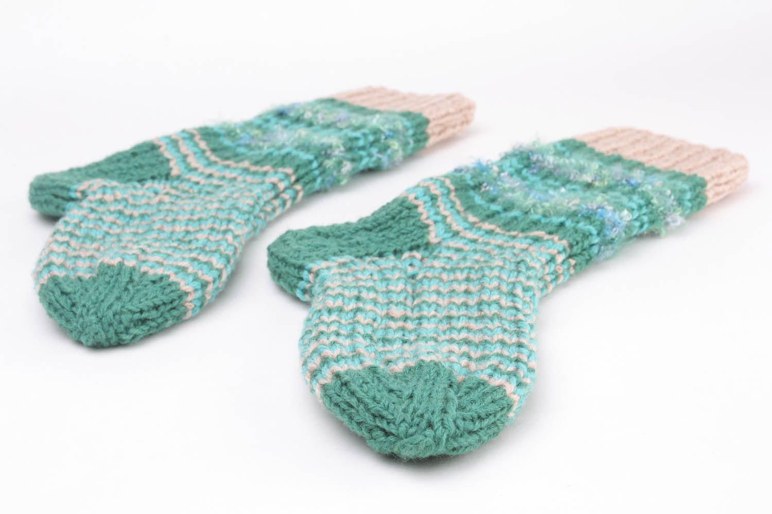 Chaussettes tricotées vertes en laine et demi-laine  photo 3