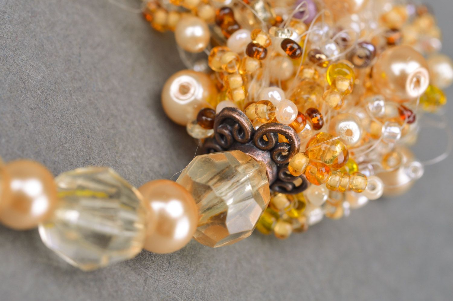 Joli collier en perles de rocaille beige massif fait main multicouche pour femme photo 4