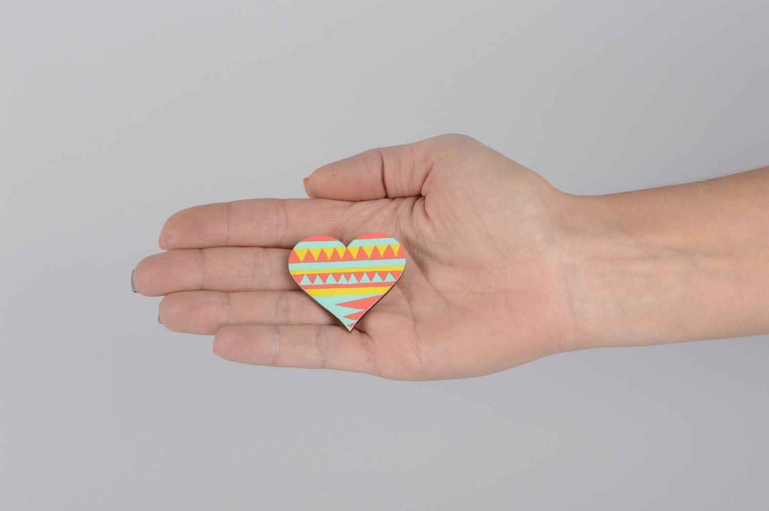 Brosche aus Holz handgemachter Schmuck  Accessoire für Frauen Herz originell foto 5