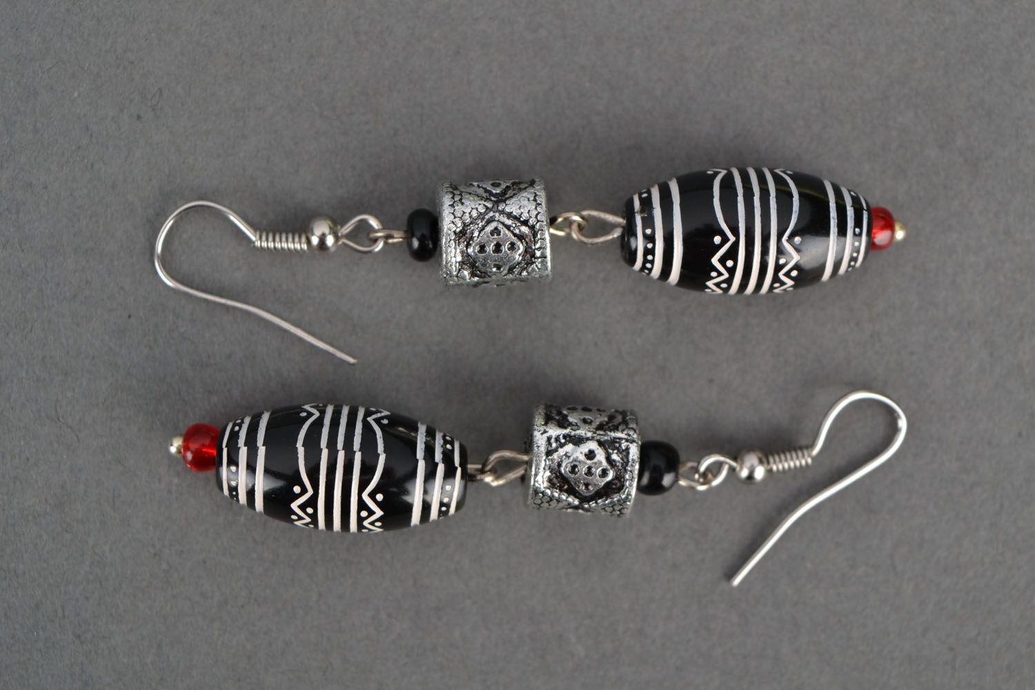 Long earrings with beads photo 2