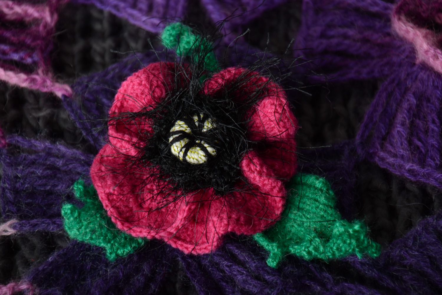 Handmade crochet flower hair tie photo 1