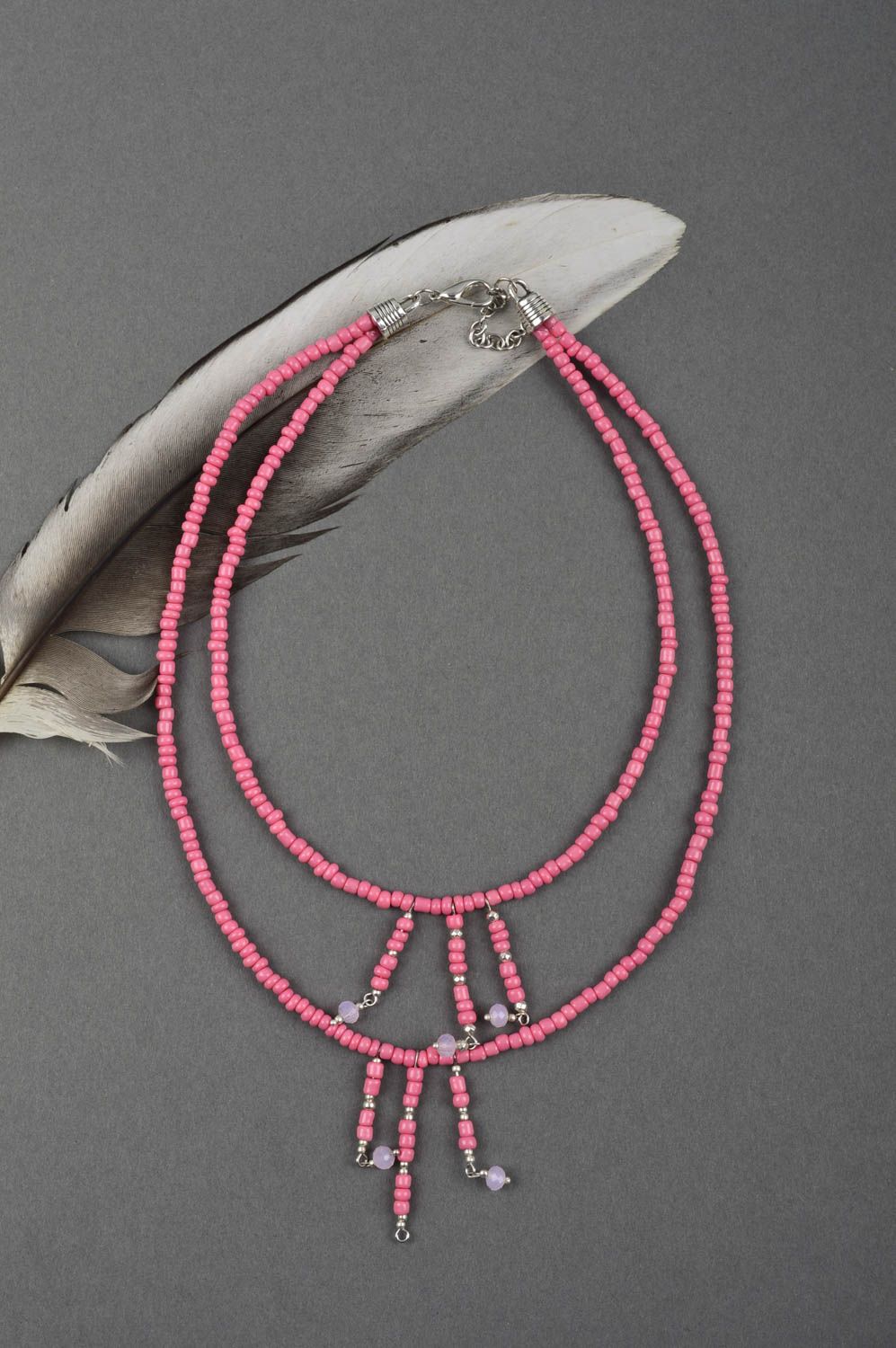 Collier perles fantaisie Bijou fait main Collier rose Accessoire pour femme photo 1