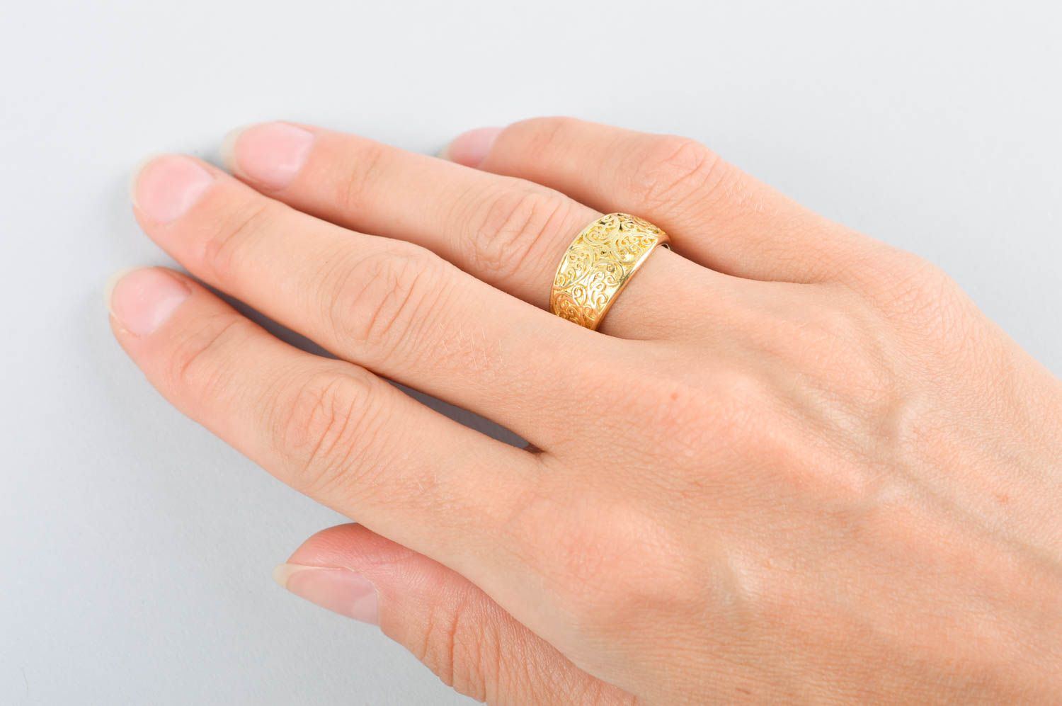 Кольцо ручной работы украшение из металла модное кольцо из латуни красивое фото 5