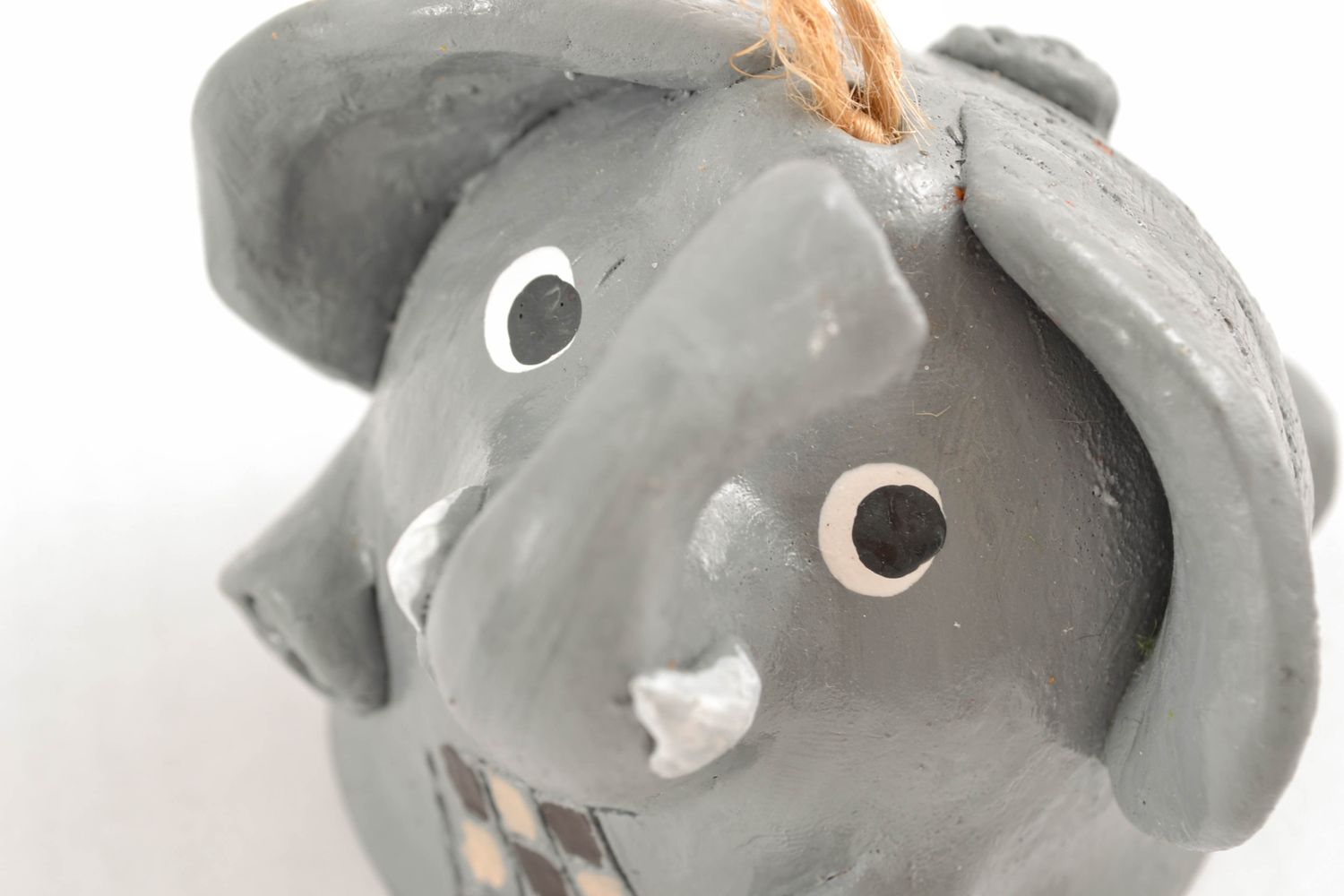 Campanello d'autore in ceramica fatto a mano a forma di elefantino carino foto 4