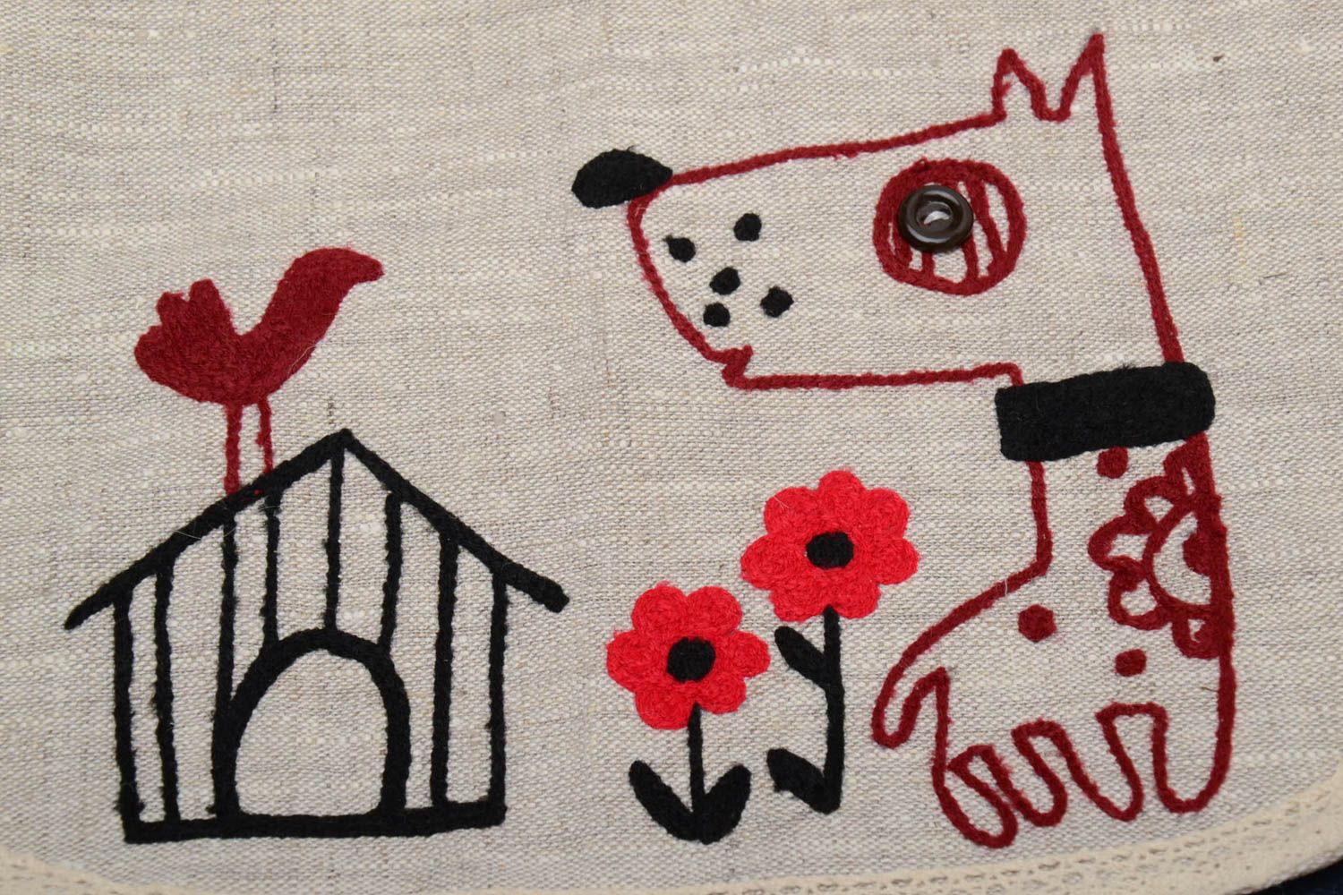 Handmade bag with embroidered dog photo 3