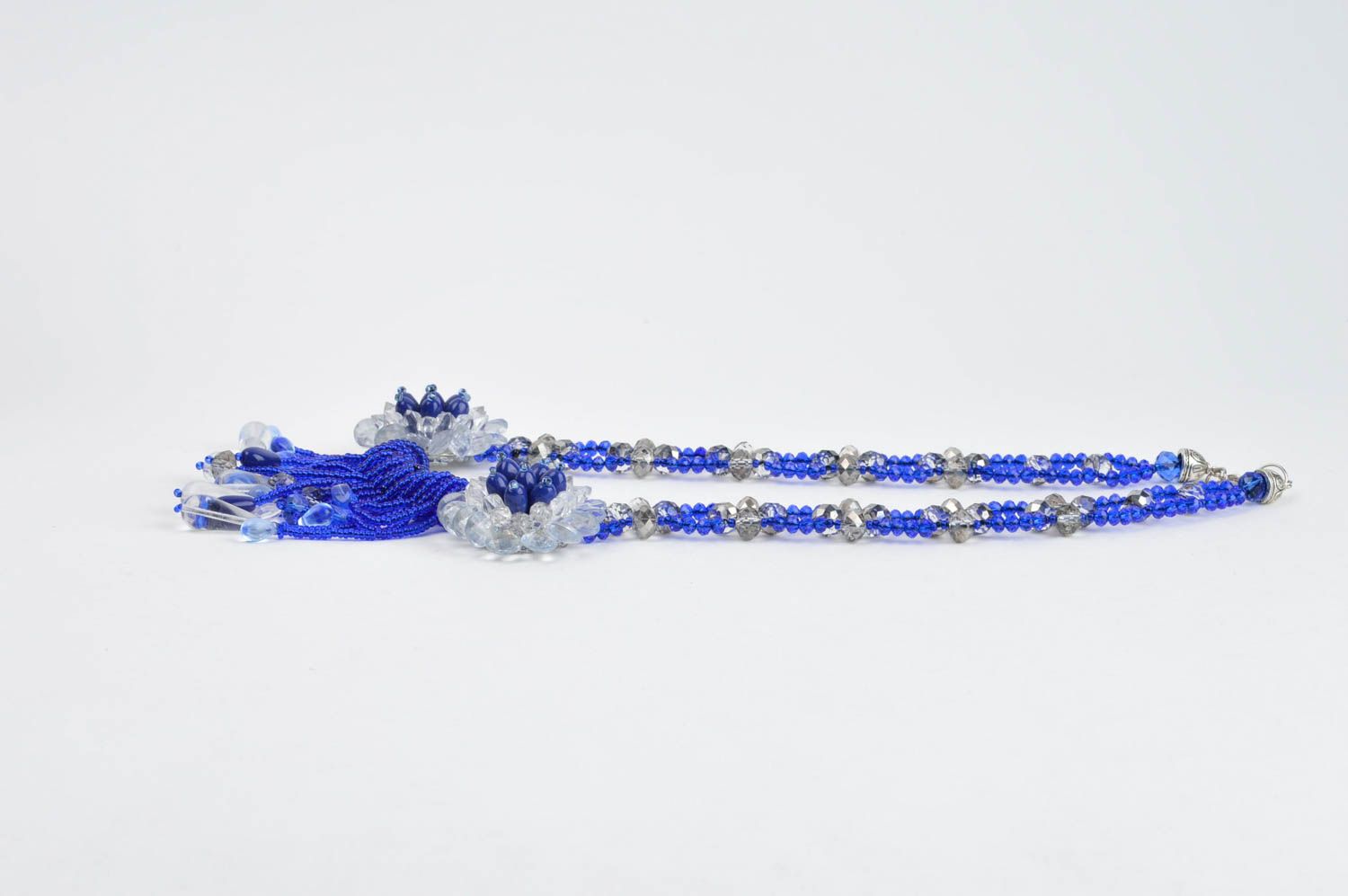 Collier en perles de rocaille Bijou fait main bleu design Accessoire femme photo 2
