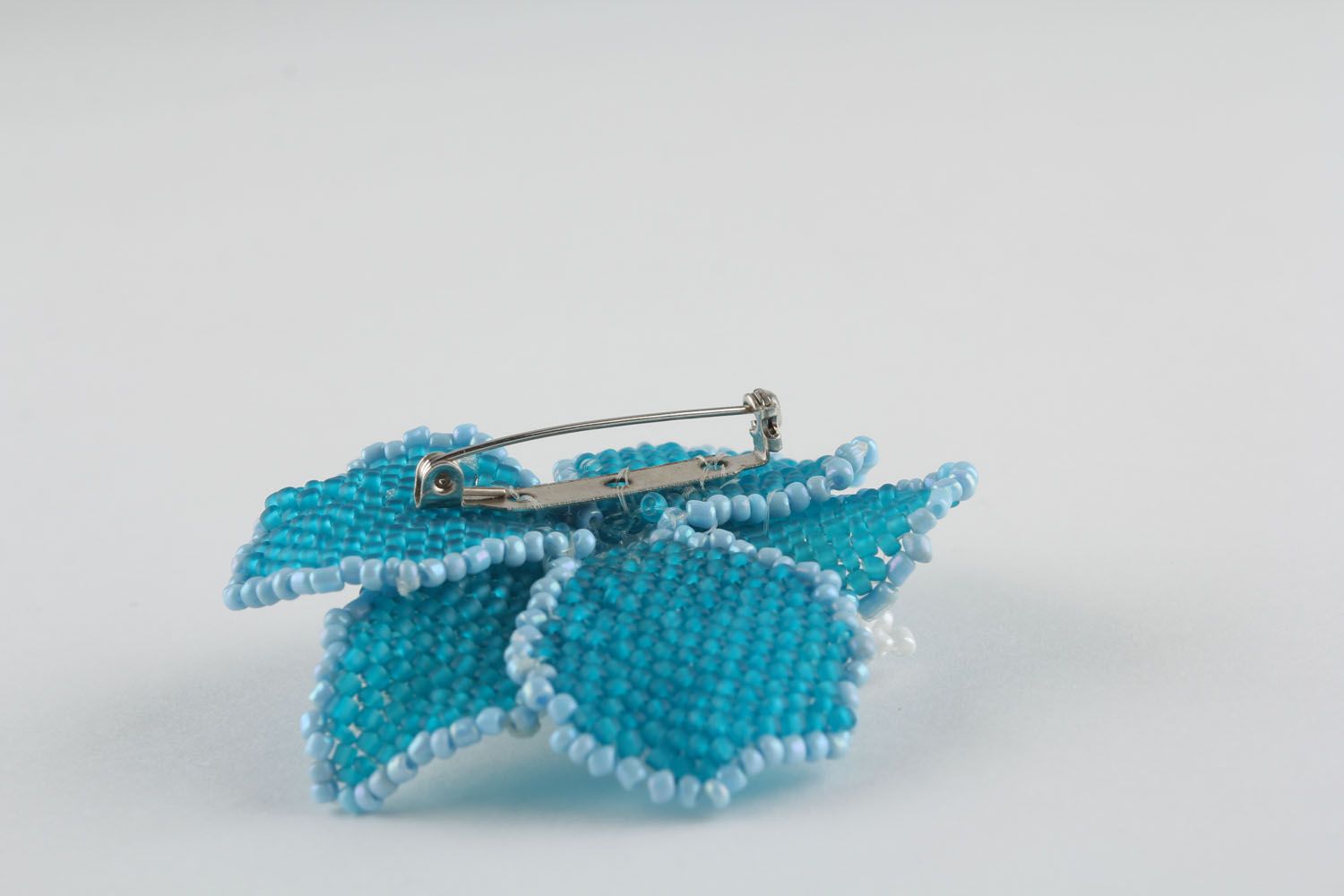 Blaue handmade Brosche aus Glasperlen Blume foto 2
