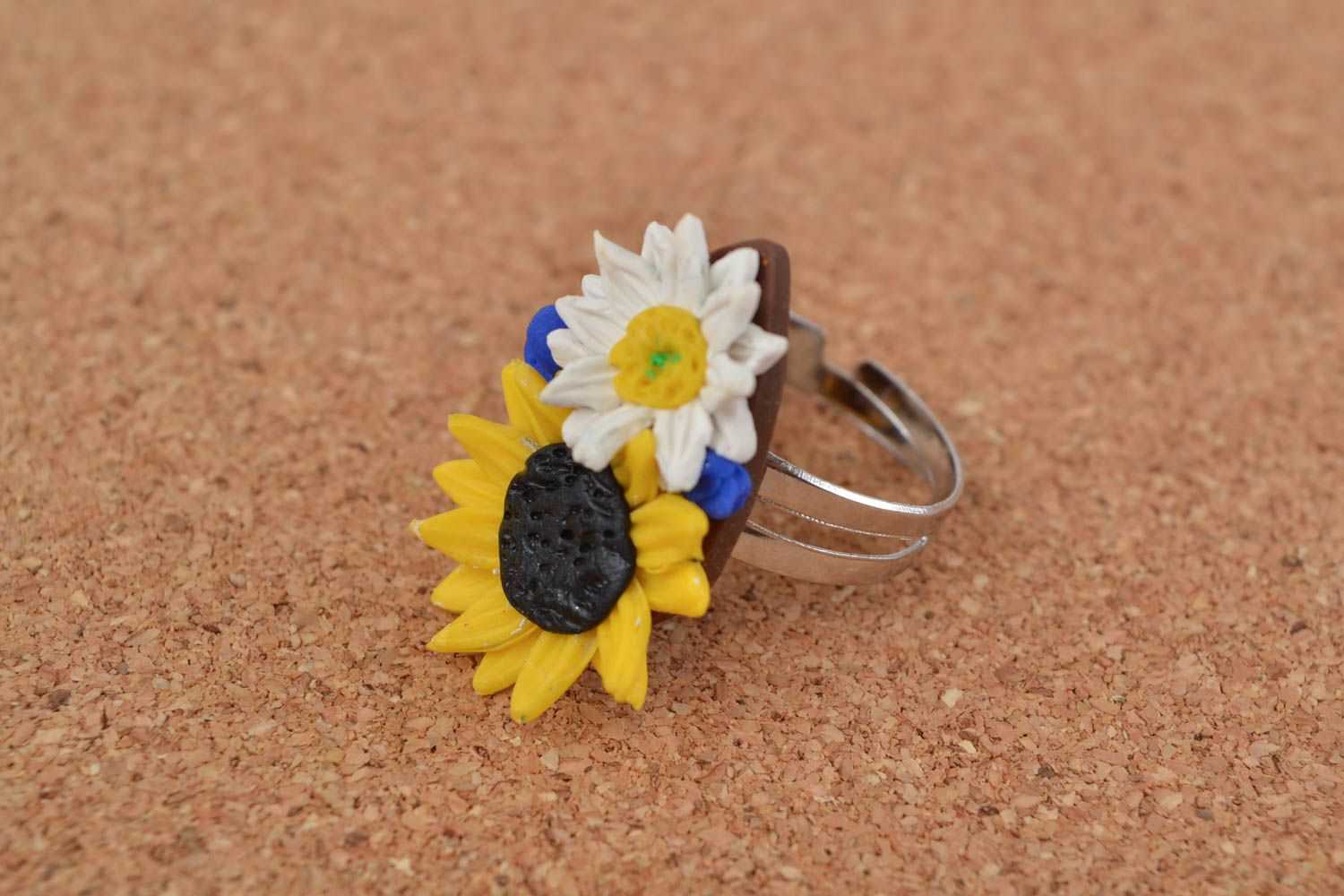 Beautiful handmade designer polymer clay flower ring Camomile and Sunflower photo 1