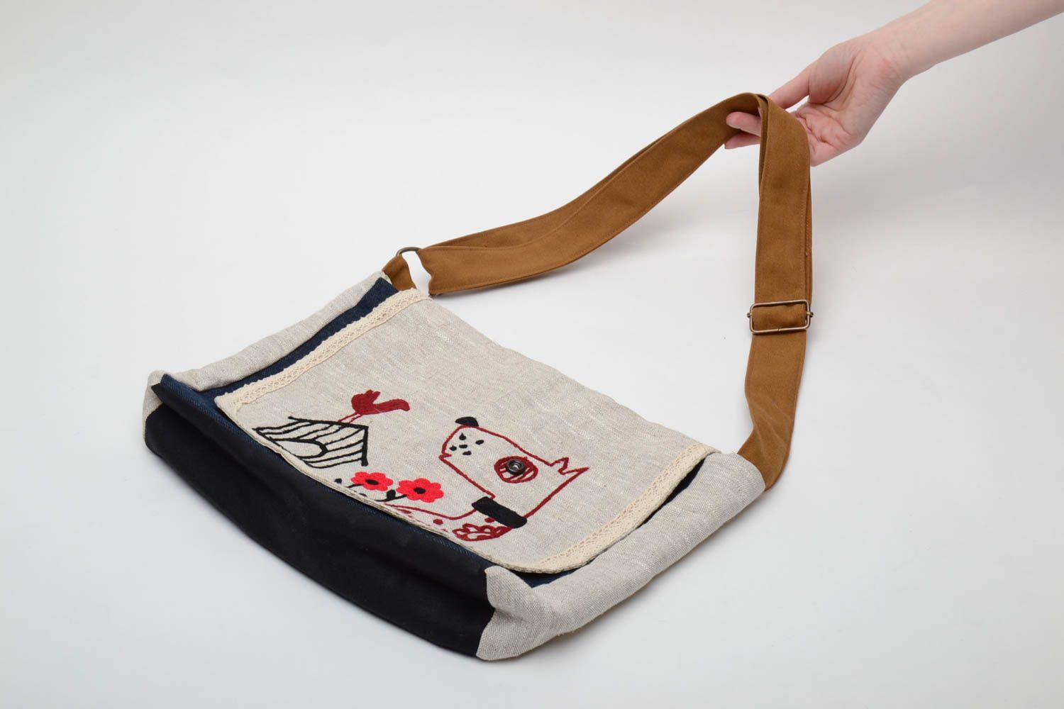 Handmade bag with embroidered dog photo 5