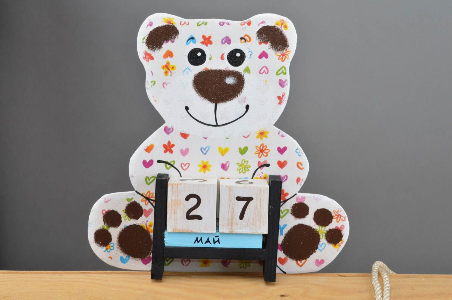 Holz Tischkalender für Kinder in Form von Bären grell für 4 Monate handmade foto 2