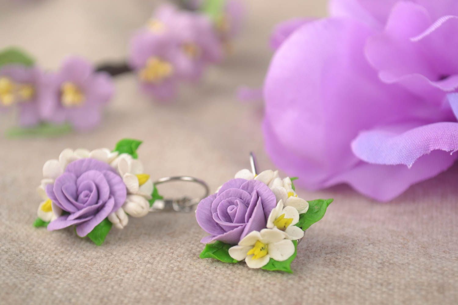 Handmade Blumen Ohrringe Designer Schmuck Accessoires für Frauen violette Rosen foto 1