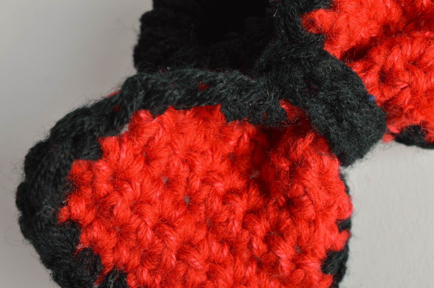 Beautiful children's handmade designer crochet bow hair tie black and red photo 5