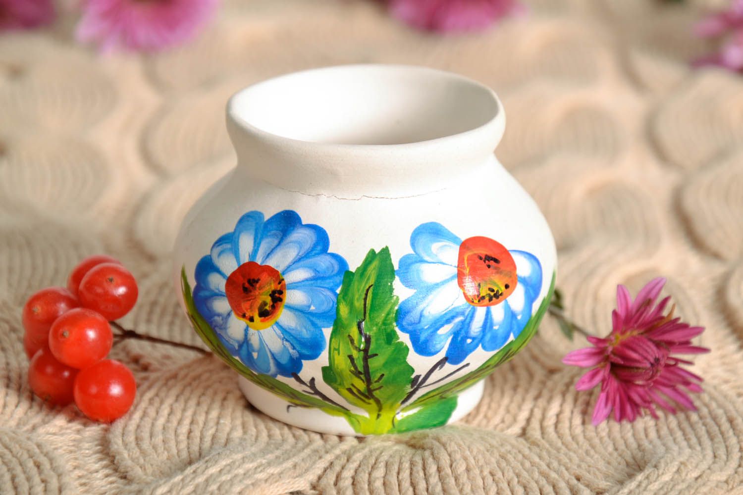 2 inches little ceramic pitcher vase for shelf décor with blue floral design 0,17 photo 1