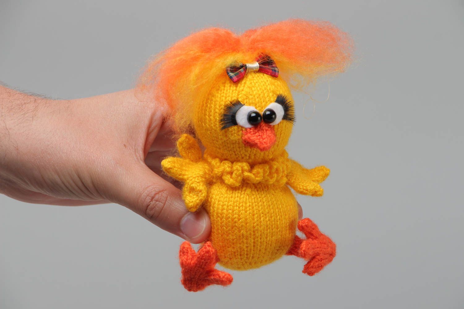 Handmade small soft toy chick knitted of acrylic threads photo 5