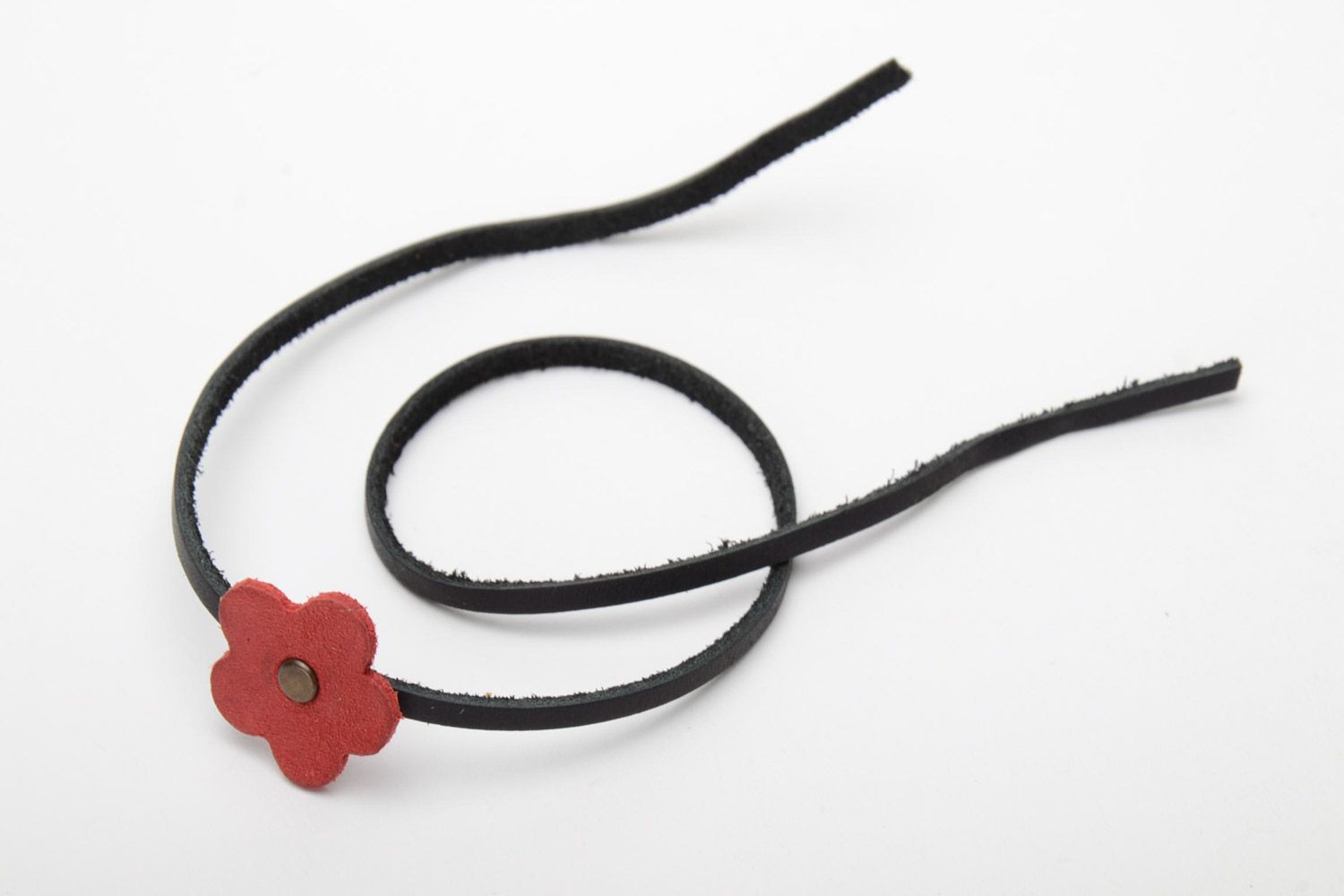 Bracelet en cuir naturel noir avec fleur fait main original cadeau pour femme photo 3