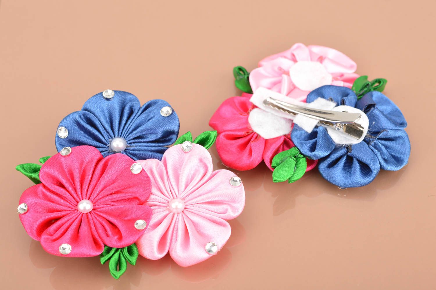Set of hairpins made of satin ribbons handmade accessories for girls 2 pieces photo 5
