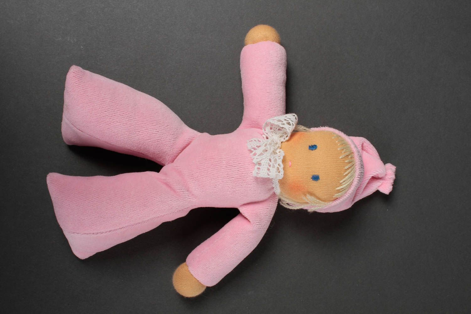 Stoff Puppe handgefertigt Kinderzimmer Idee originelles Geschenk in Rosa foto 3