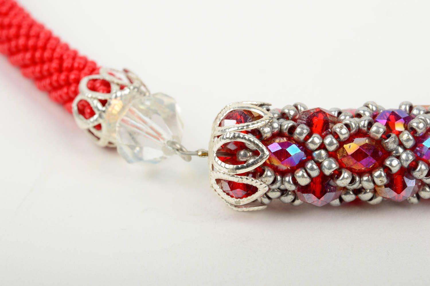 Collier perles rocaille Bijou fait main avec pierres rouge Accessoire femme photo 3