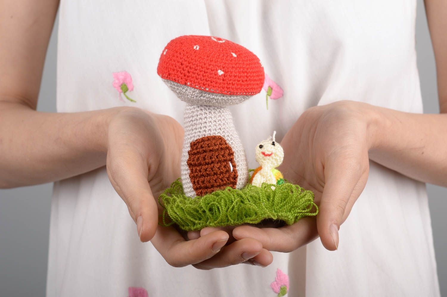 Peluche champignon faite main Jouet tricot au crochet Cadeau pour enfant photo 5