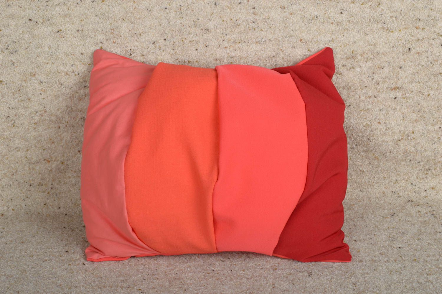 Подушка ручной работы декоративная подушка предмет интерьера красивая мягкая фото 5