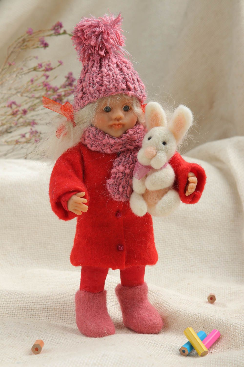 Poupée décorative Jouet fait main en manteau avec lapin Décoration d'intérieur photo 1
