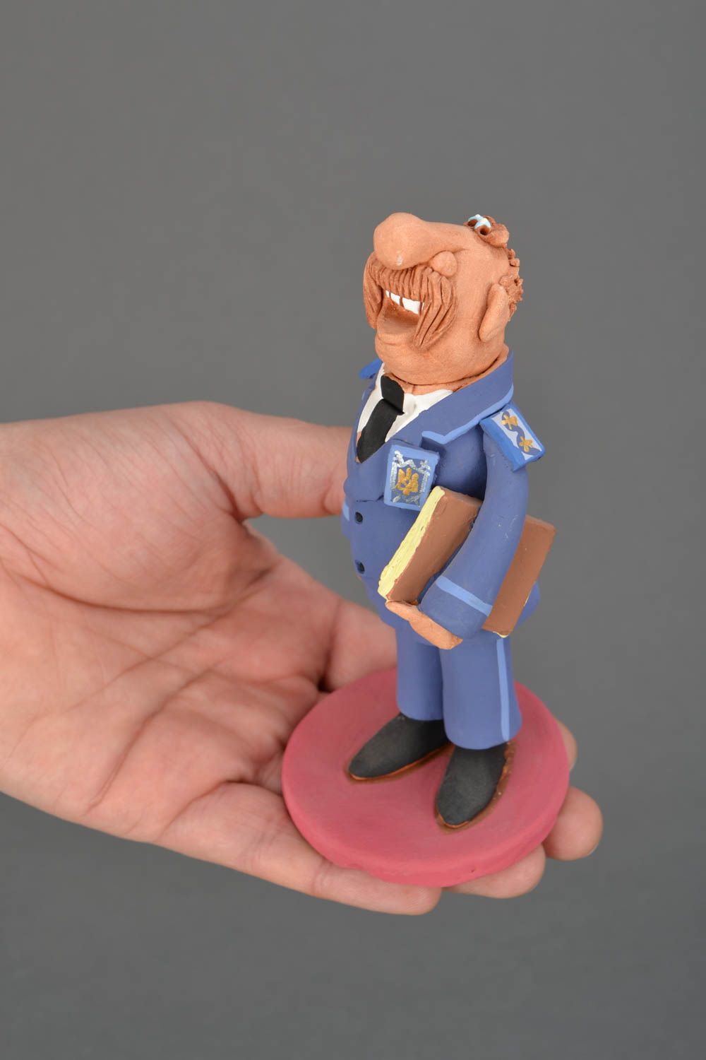 Ceramic figurine Attorney photo 2