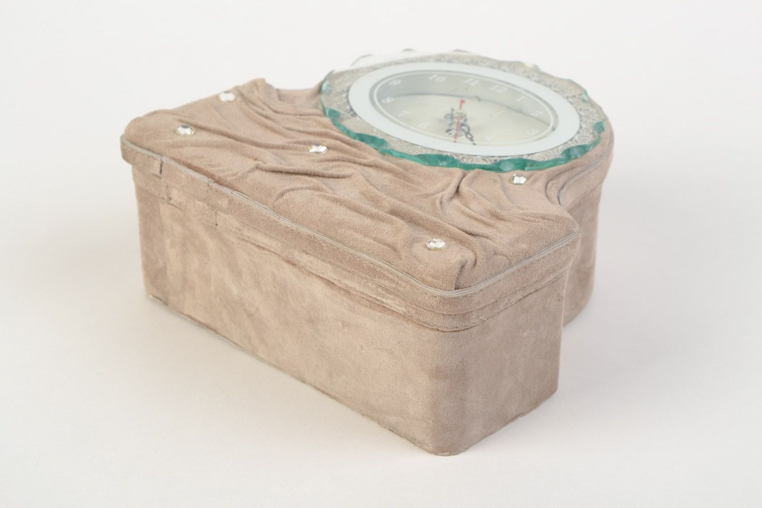 Винтажные часы-шкатулка декорированные замшей ручной работы с кристалами фото 3
