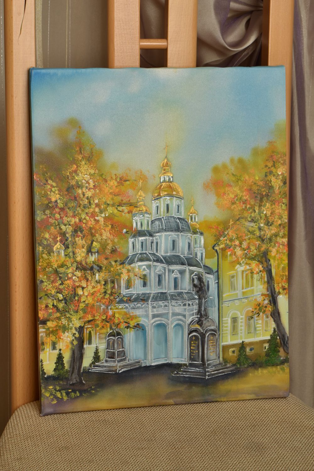Картина написанная на шелке акрилом Покровский монастырь фото 1