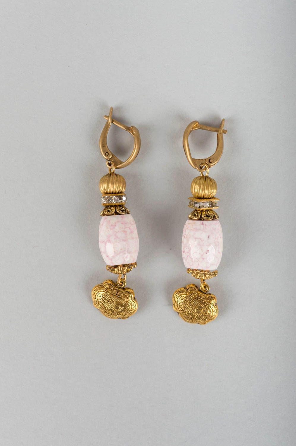 Handmade designer latten dangling earrings with pink agate stone beads photo 2