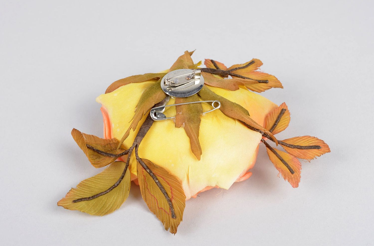 Брошь ручной работы персиковая брошь-цветок авторское дизайнерское украшение фото 4