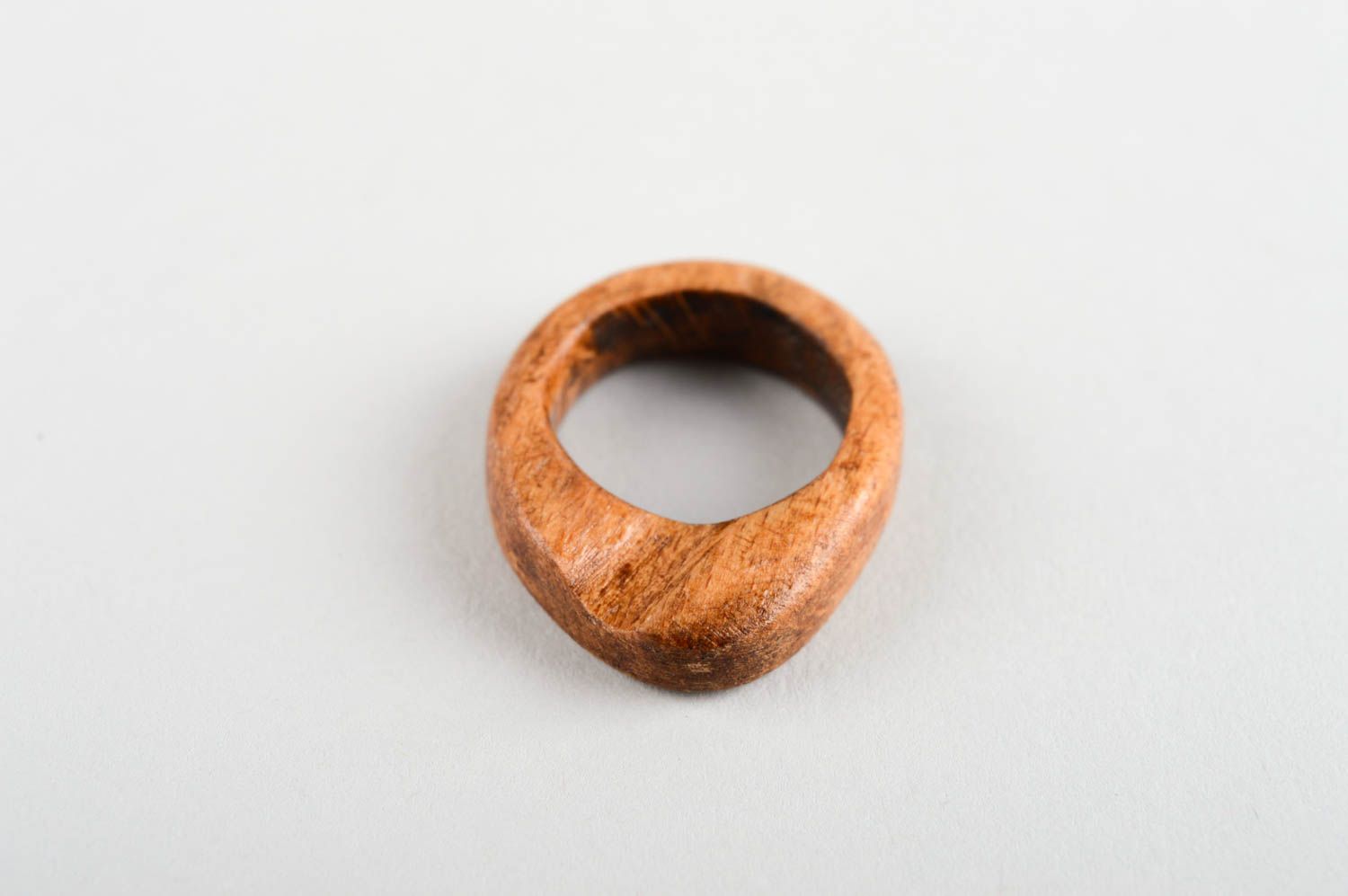 Перстень ручной работы кольцо из дерева очень необычное изделие из дерева фото 2