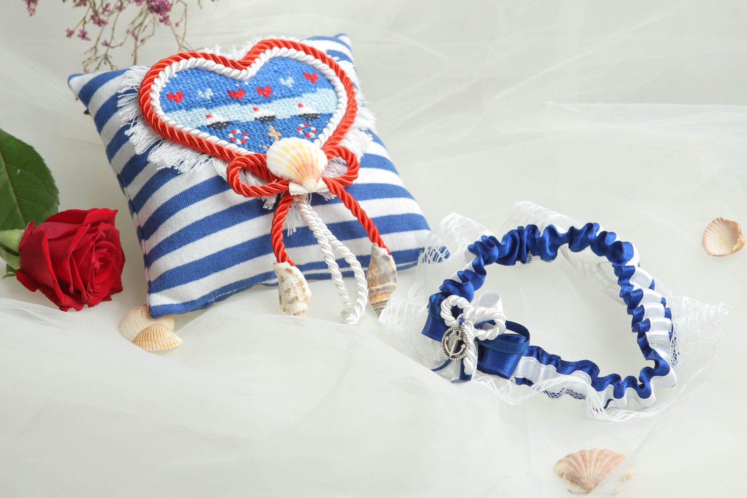 Unsuual handmade wedding accessories set wedding ring pillow bridal garter photo 1