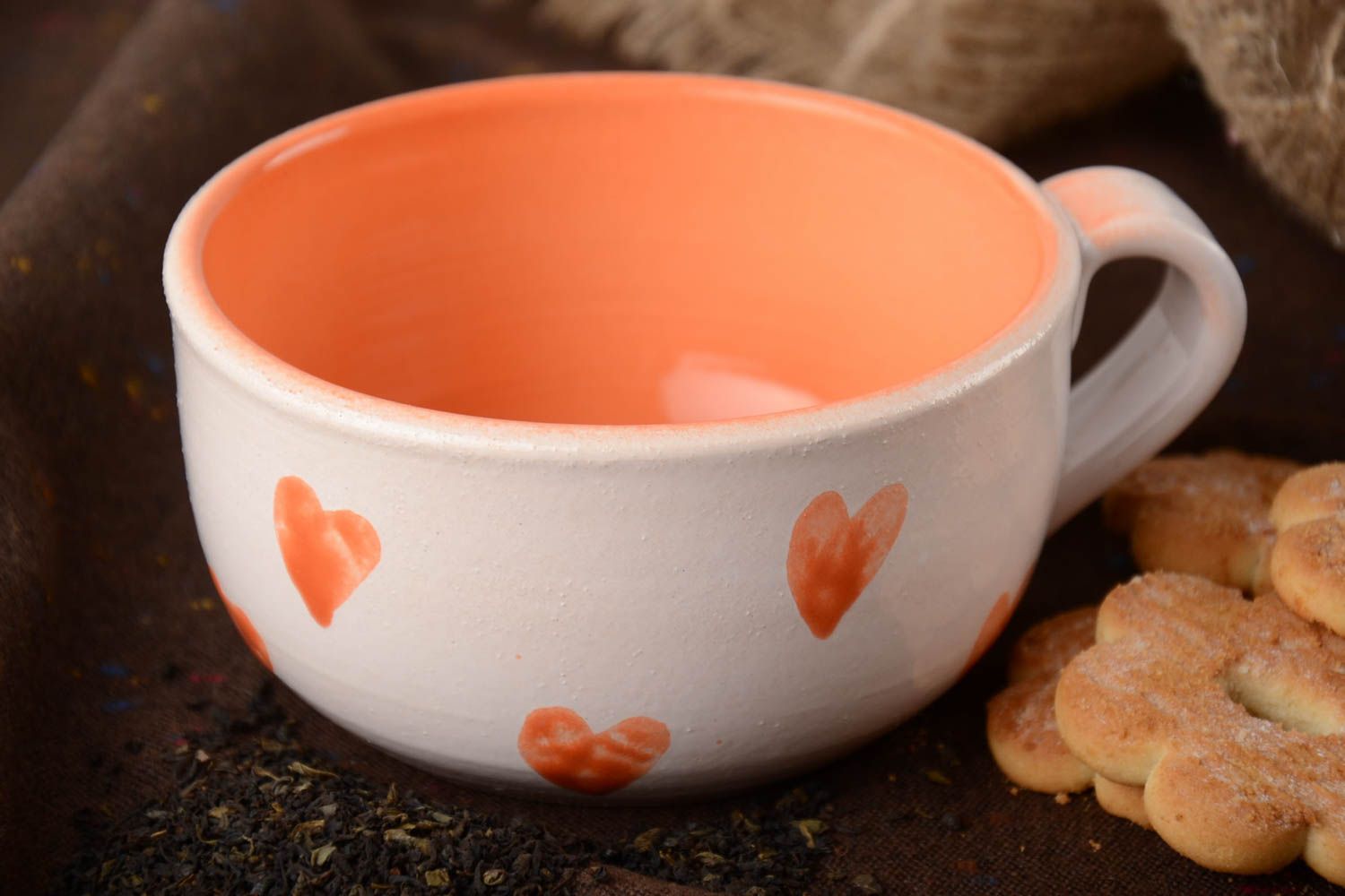 XXL ceramic coffee cup in white and orange color with heart pattern and handle photo 1