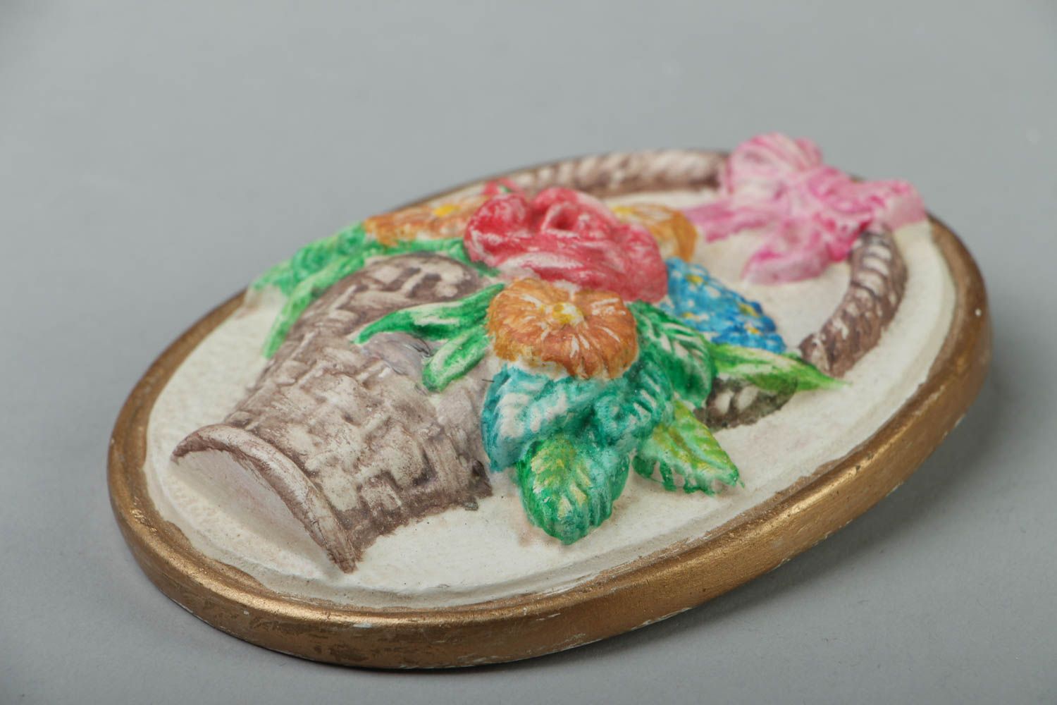Molded plaster bas-relief Basket with Flowers photo 2