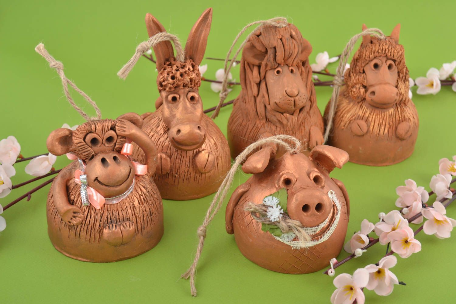 Handmade kleine Glöckchen Deko Tiere Figuren aus Ton Set 5 Stück Souvenirs foto 1