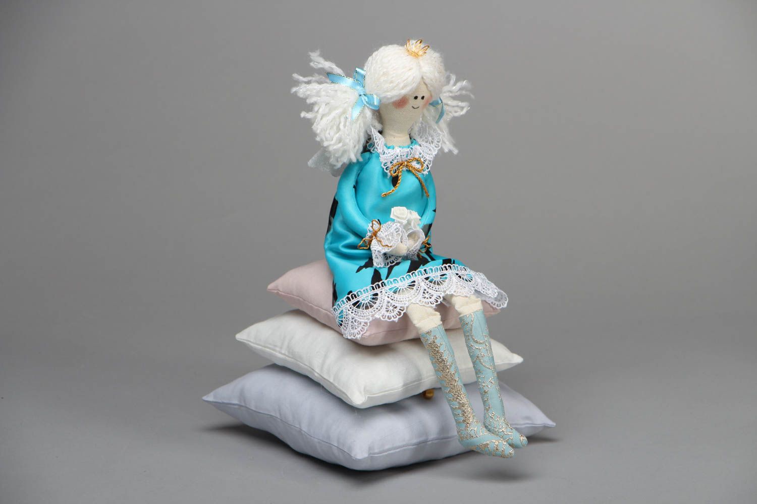 Designer textile doll Princess and the Pea photo 1
