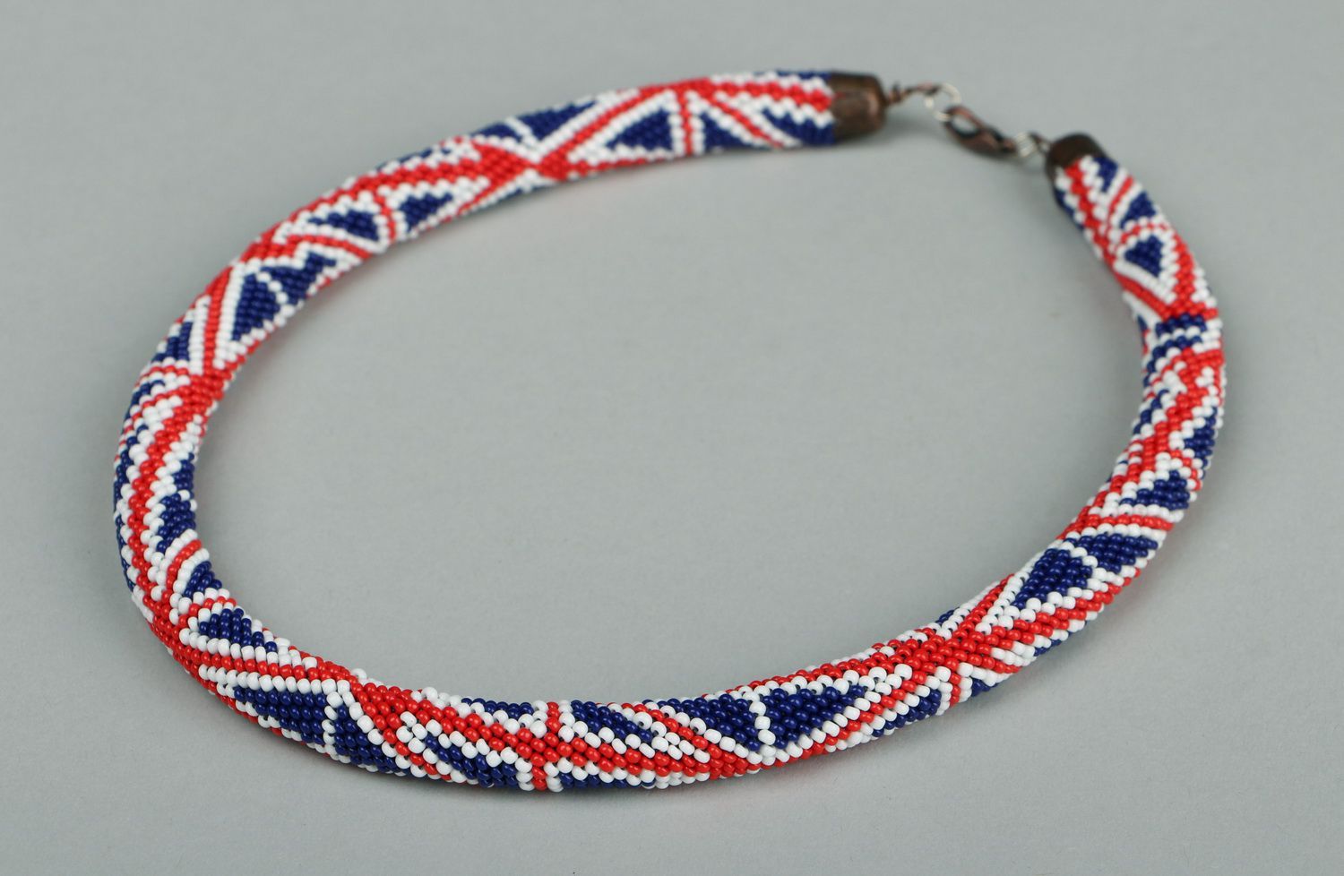 Rope necklace made of beads Britain photo 2