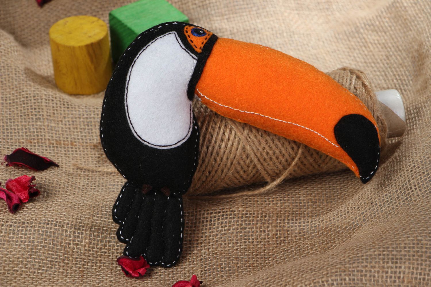 Handmade felt soft toy toucan photo 5
